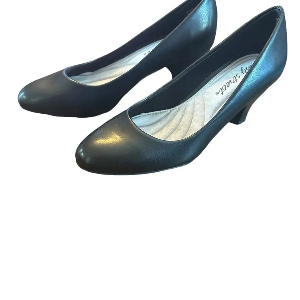 Easy Street Fabulous Comfort Heel Pump in Black NEW Size 6 Narrow